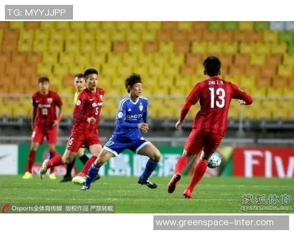 上港与首尔精彩对决比赛录像回顾及精彩瞬间分析