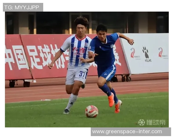 大连千兆战内蒙古争夺赛场荣耀与未来发展潜力的较量 大连千兆战内蒙古争夺赛场荣耀与未来发展潜力的较量