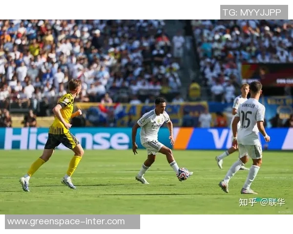 伊斯科在西甲比赛中射入制胜球，皇马战胜巴塞罗那