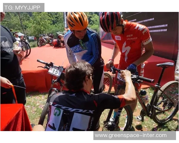 新乡U16足球比赛精彩直播全程回顾与赛况分析 新乡U16足球比赛精彩直播全程回顾与赛况分析