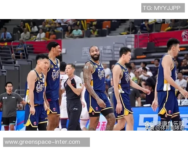 2015年CBA广东队与佛山队精彩对决回顾及赛后分析 2015年CBA广东队与佛山队精彩对决回顾及赛后分析